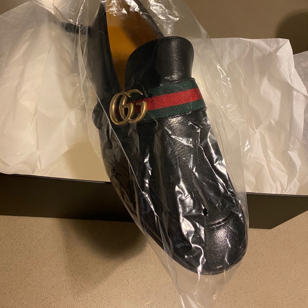 Gucci GG Loafers 9 1/2 (New/ Never Worn)